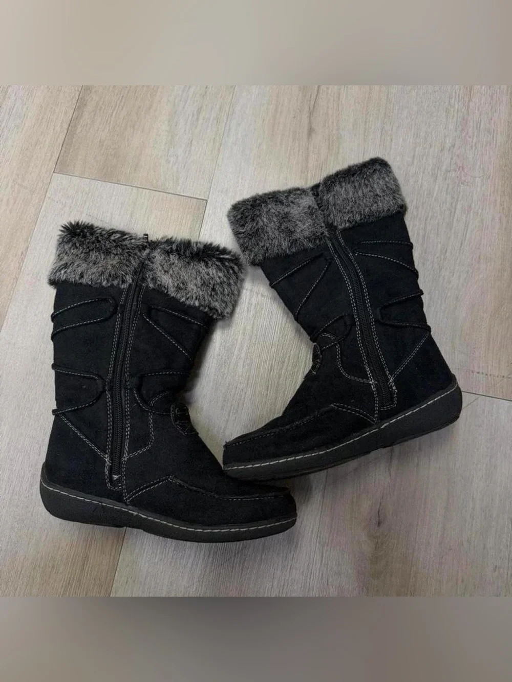 Y2K grunge American eagle fur boots with bow🩶